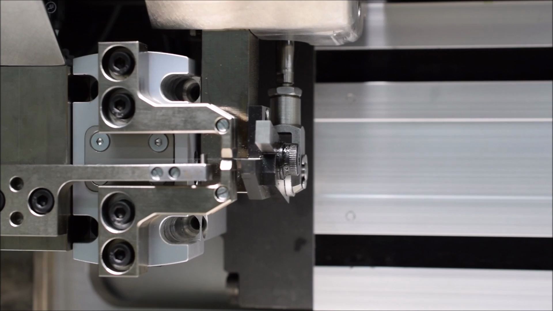 机械手表动力驱动发条制作过程