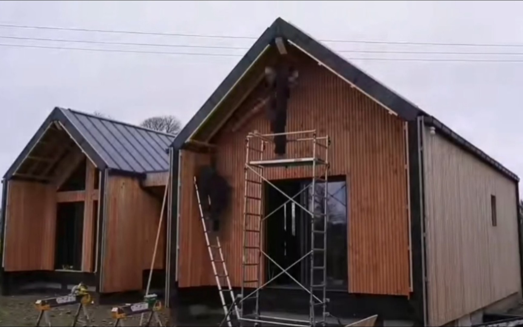 解压视频 老外建造木屋从开始到结束!