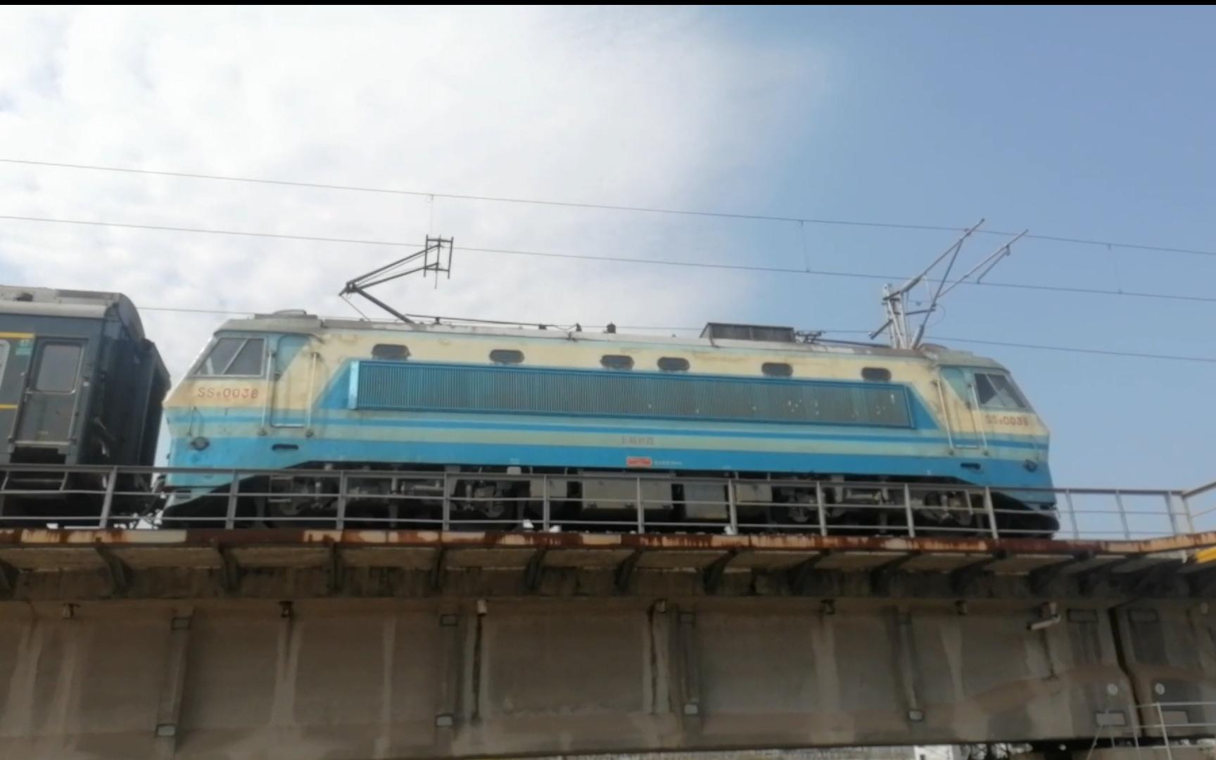 【春运临客】3.3 k4952 昭通-上海南(ss8 0038 上局沪段)