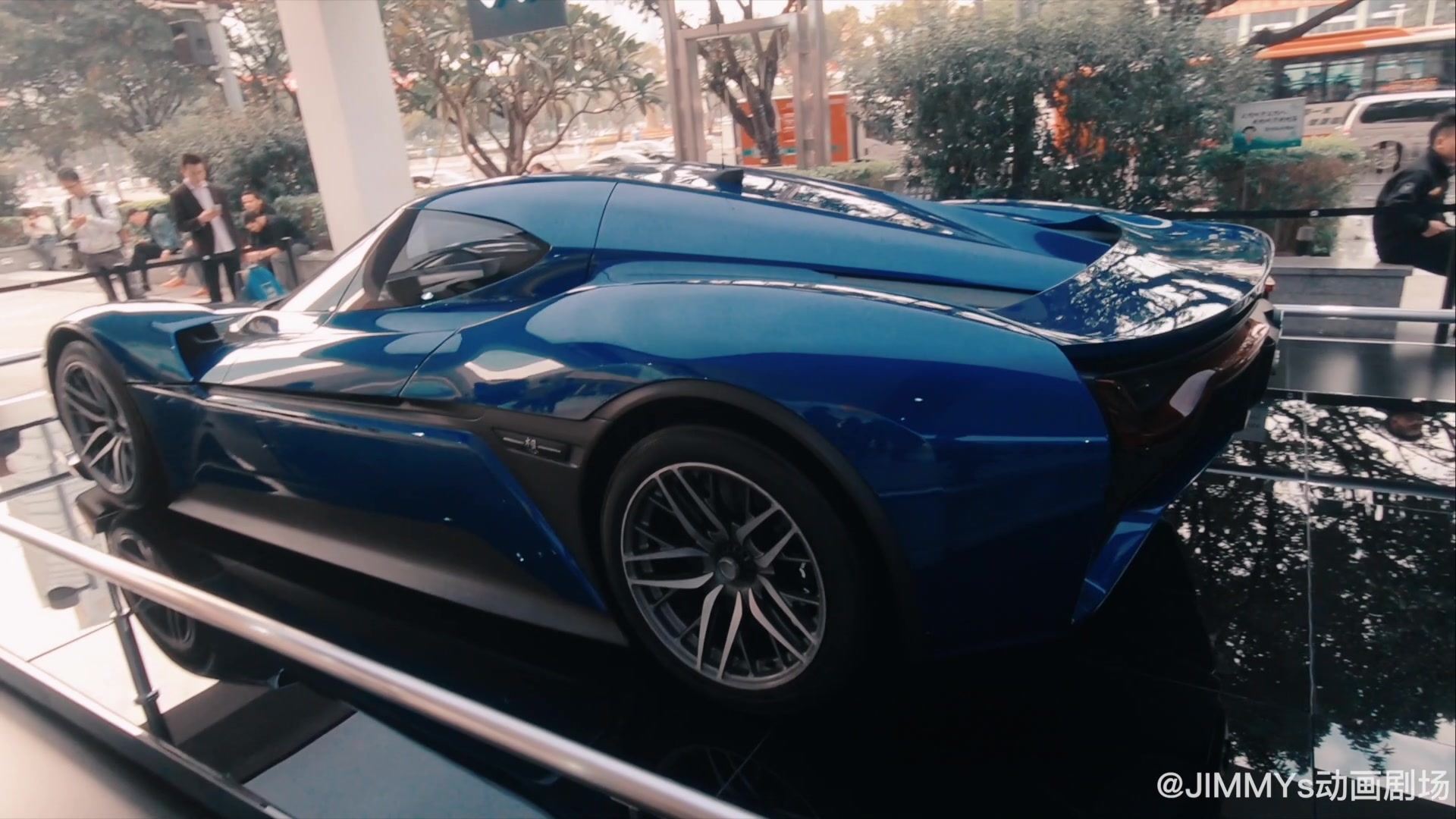 蔚来汽车广州首展es8ep8