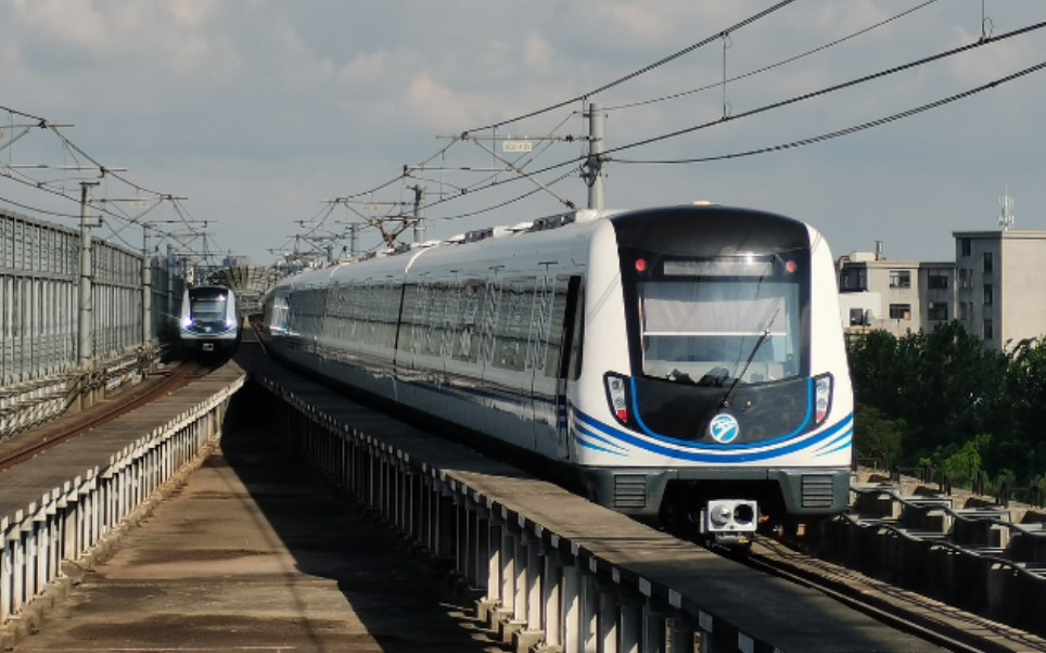 【宁波地铁1号线】0132#二期车出芦港站 霞浦站方向_哔哩哔哩_bili