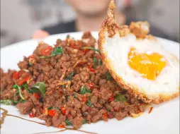 Tải video: 超简单一锅出的下饭神器《泰式打抛饭》！