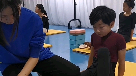 芭蕾小王子压脚背