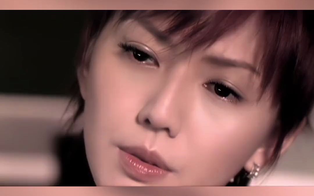 孙燕姿 眼泪成诗《眼泪成诗》是孙燕姿2005年专辑《完美的一天》中的