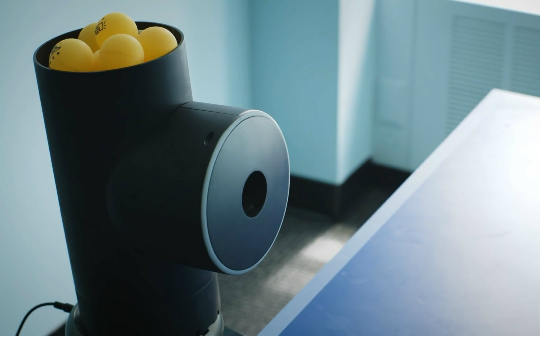 体验乒乓球投射器