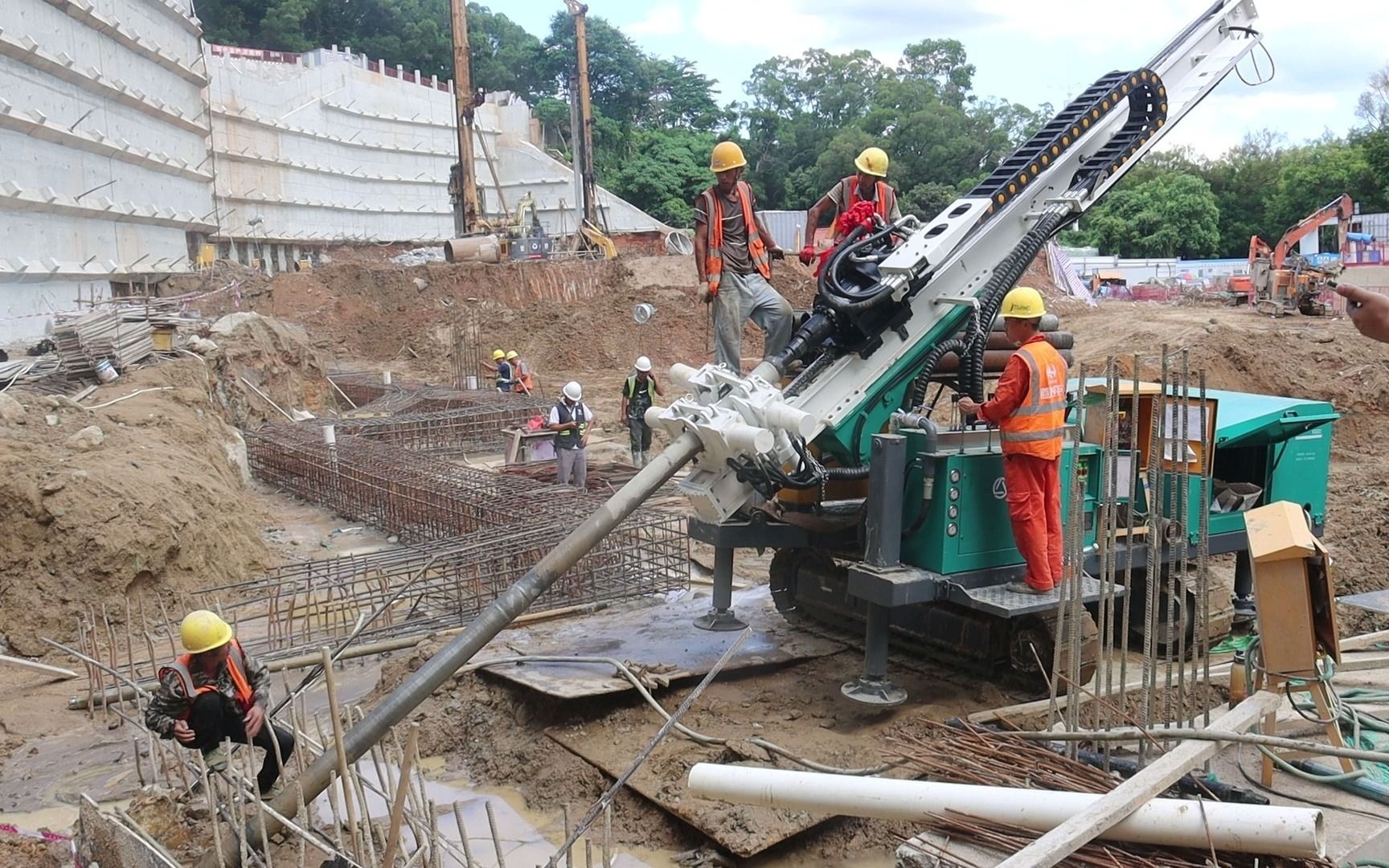 孔山KS800多功能锚杆钻机,基坑锚索、168套管,2025米深施工哔哩哔哩bilibili