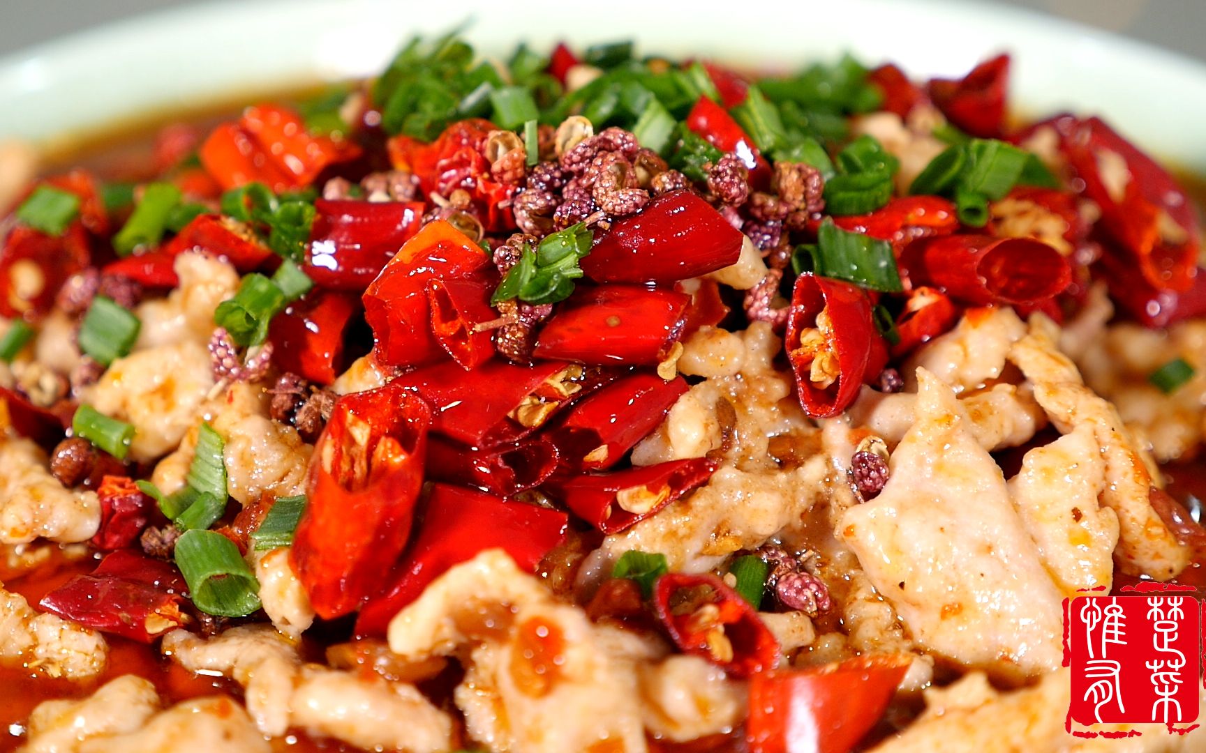 厨师长教你"水煮肉片"最正宗的做法,麻辣鲜香,肉片滑嫩,家常大菜!