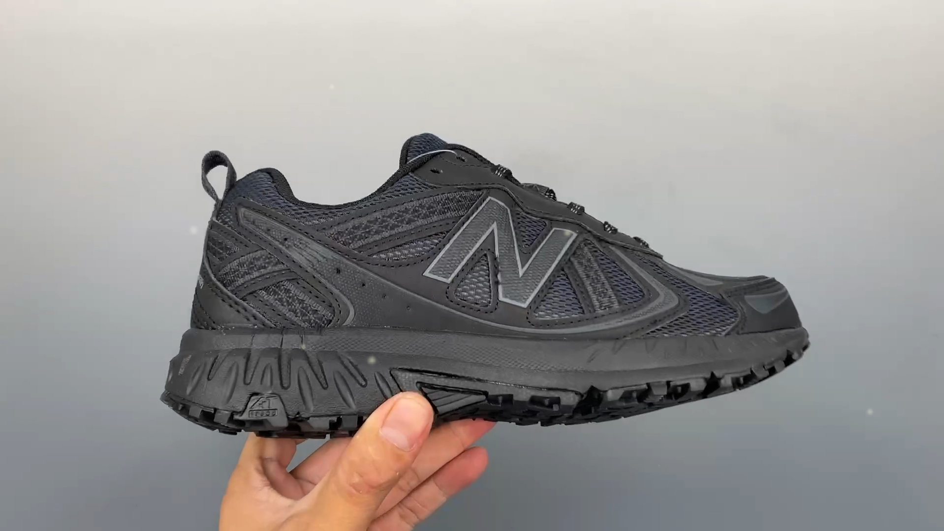 新百伦 new balance 410 outdoor 网面复古户外稳定运动鞋mt410kn5