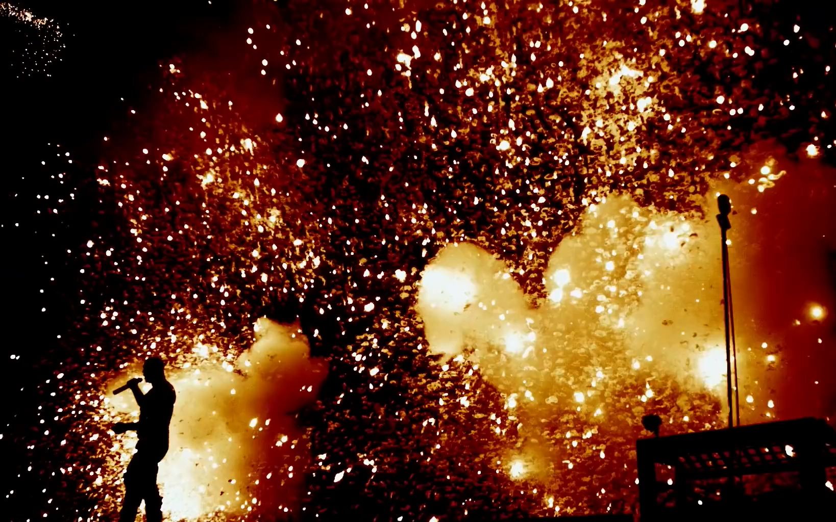 摇滚 超燃现场 德国战车《du hast》78双语