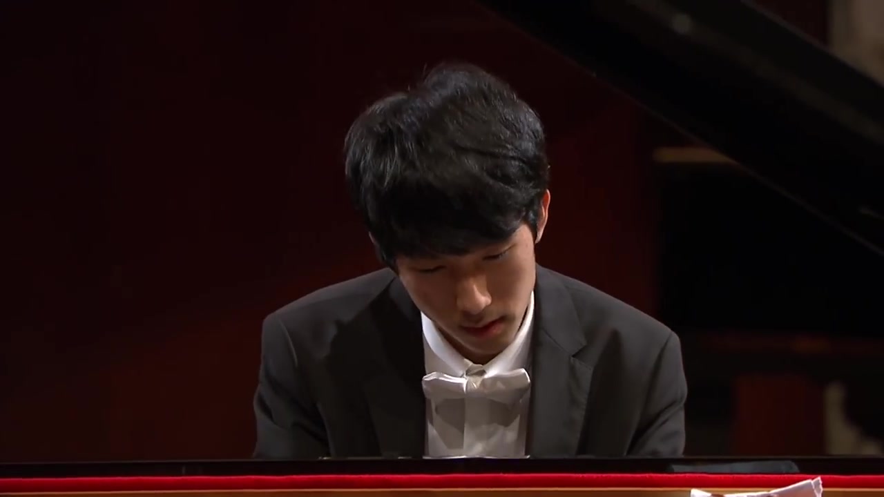 [图]Eric Lu – 肖邦练习曲 Op.10 No.8 Etude in F major Op. 10 No. 8