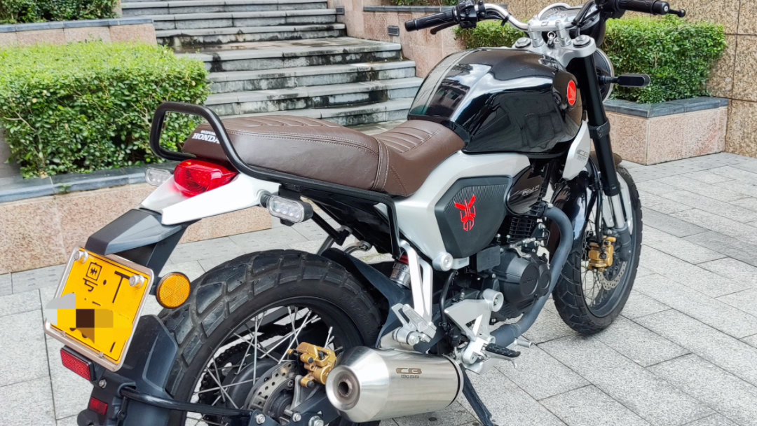 本人自家摩托車.本田cb190ss.
