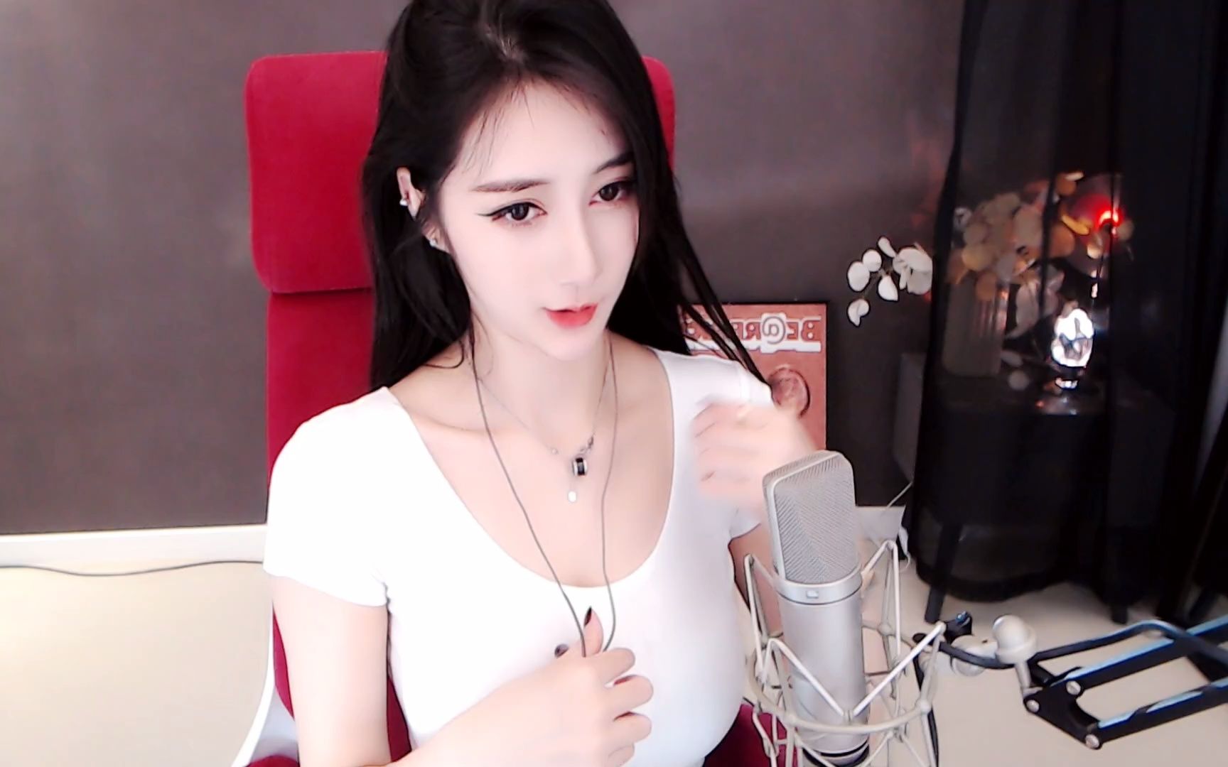 蓝光4m_虎牙_车老板阿_迪丽冷车~_20221005223836