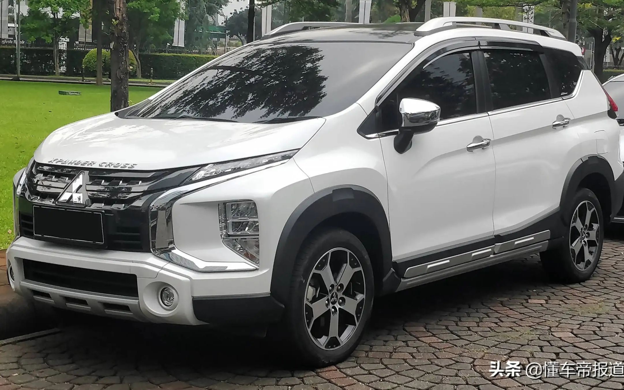 9万元起售!配1.5t cvt 7座布局,2022款三菱xpander入门mpv亮相