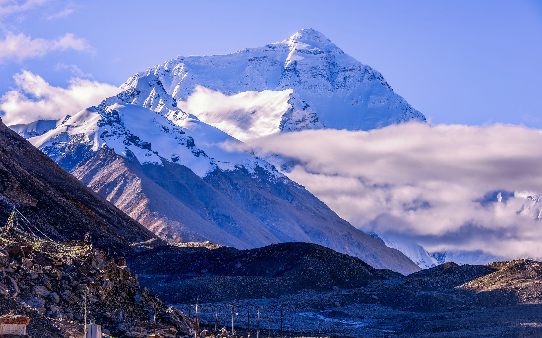 西藏山南 雪山圣湖