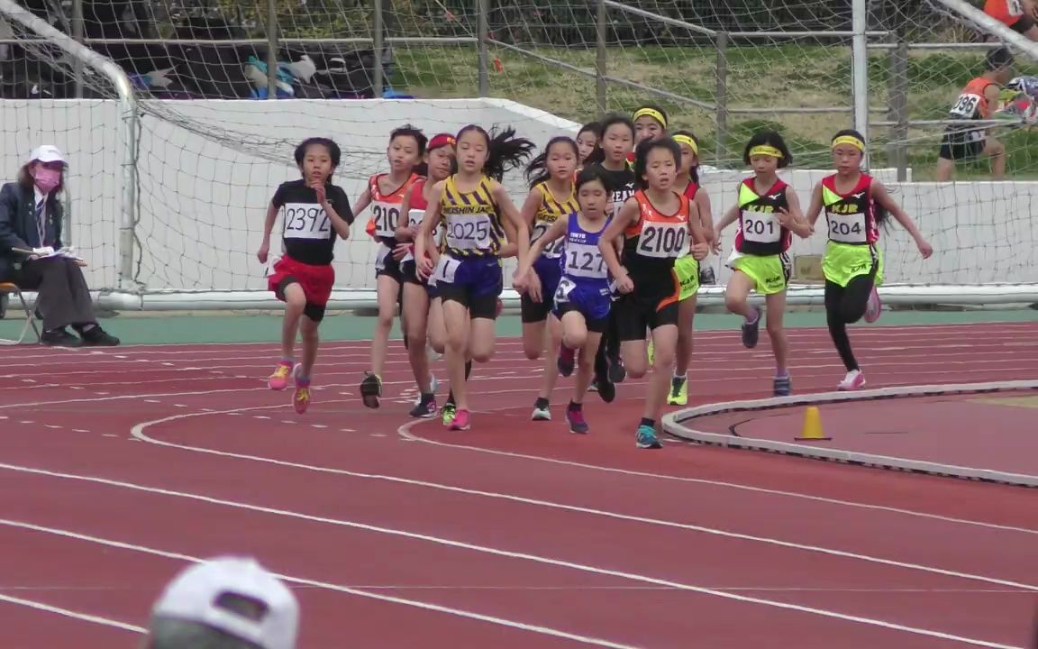 [图]小学女子3/4年1000m 1位3:19.92、2位3:26.37