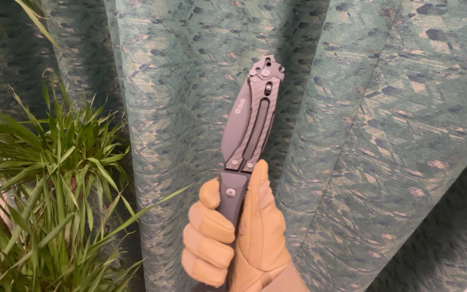 根本朋之 战术镰刀