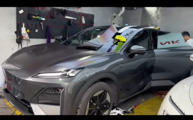 长安深蓝 s7,首台电光金属深灰 颜值爆表!