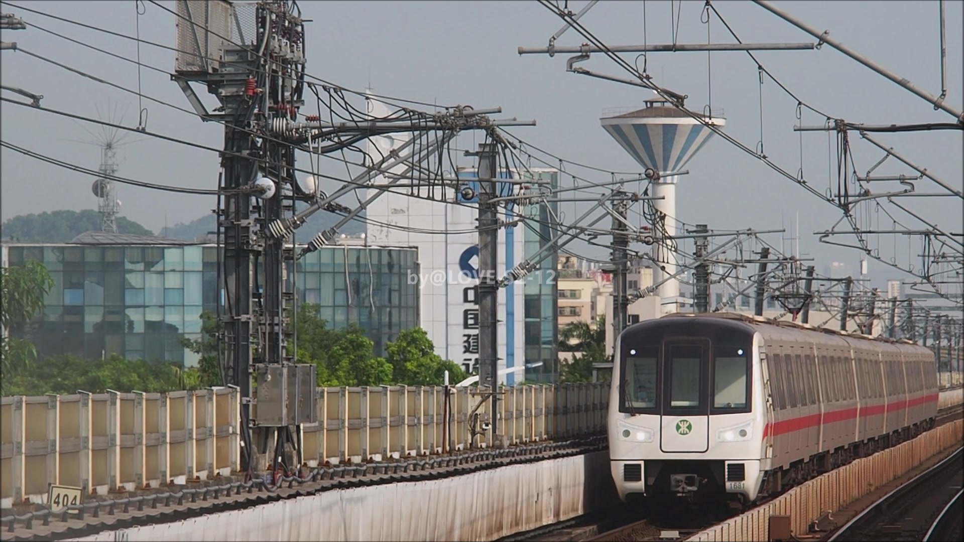 2020深圳地铁1号线株机增购车南车时代igbtvvvf进出站