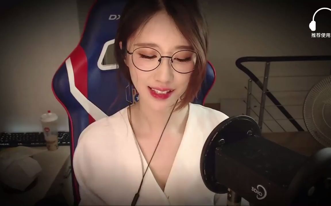 轩子巨二兔轩子老师摩擦音捂耳吃黄瓜