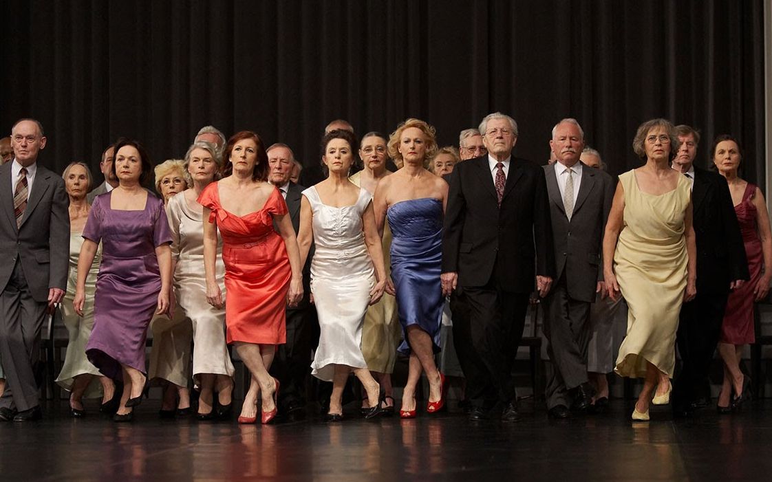 【pina bausch】青春交际场 老年版 (2000)【现代舞全剧】