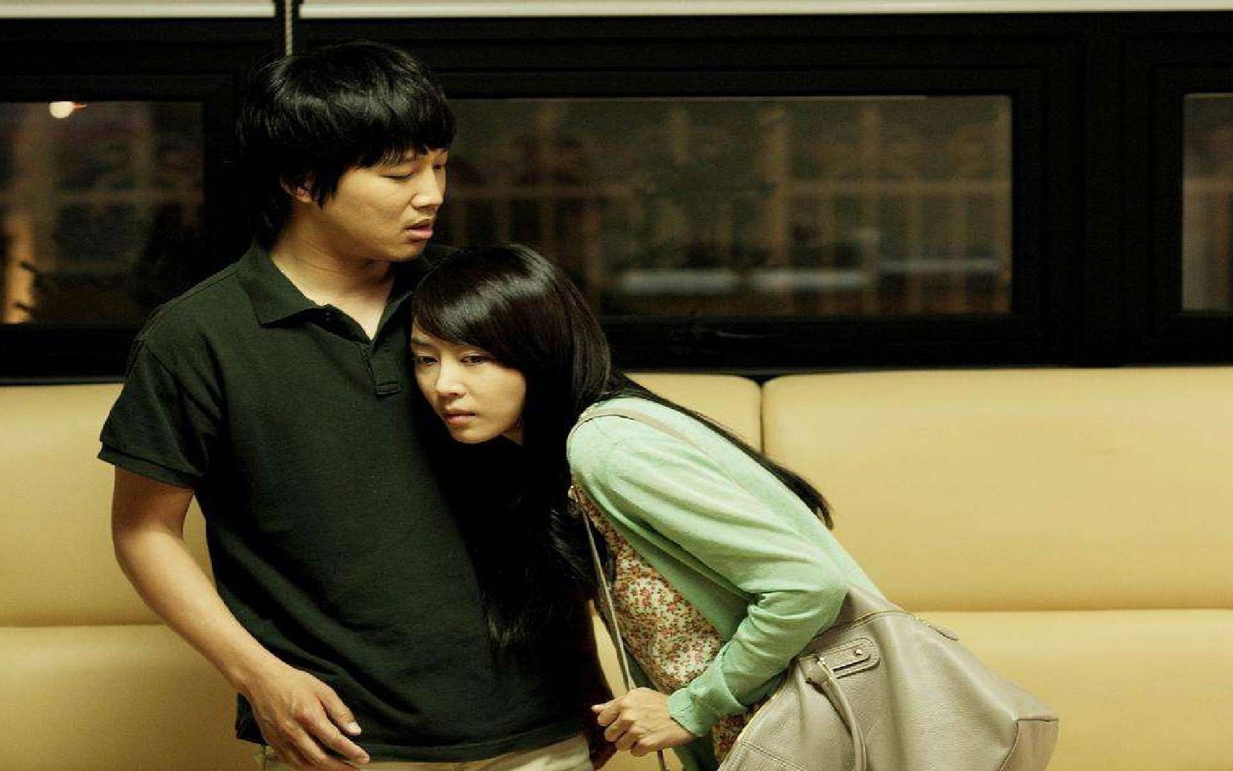 【大鸡电影】男子被四个鬼魂纠缠 东北话解说爆笑喜剧《开心家族》