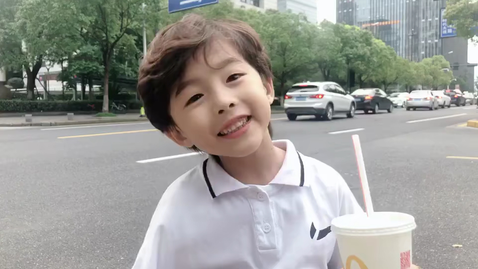 沈新博在线比芯 向全世界安利