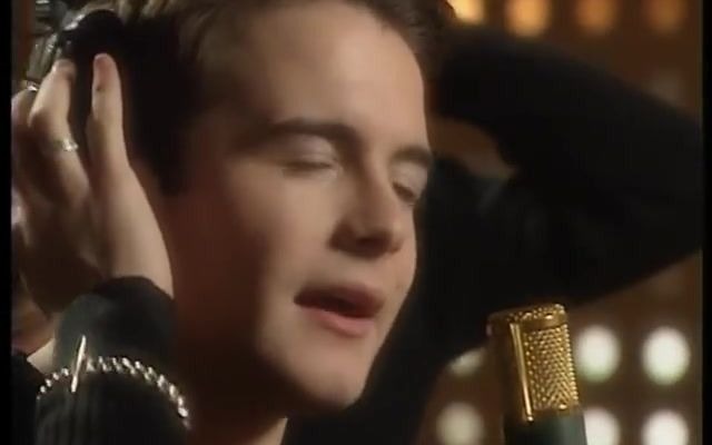 [图]Seasons In The Sun Studio Version ~ Westlife