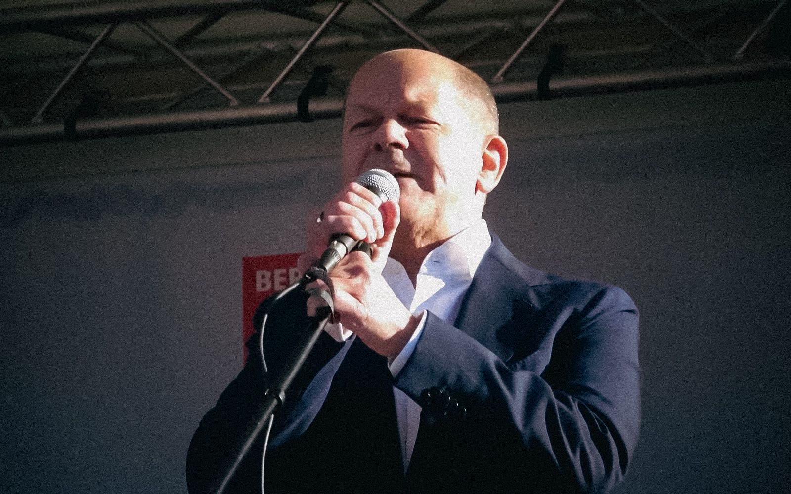 舒尔茨在spd欧洲节上的慷慨演讲