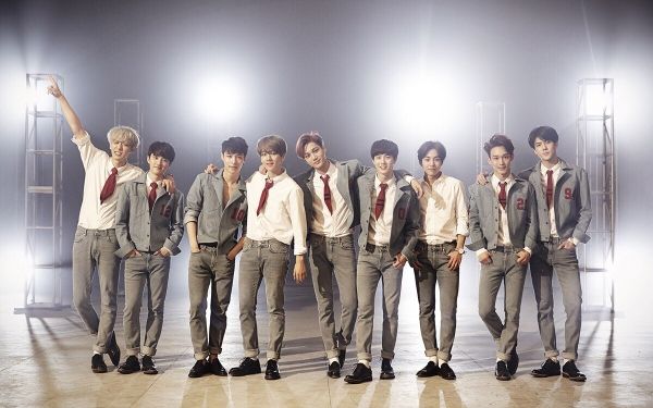 [图]【EXO】LOVE ME RIGHT 官方舞台合集（共46p包含打歌舞台、个人focus、颁奖现场）