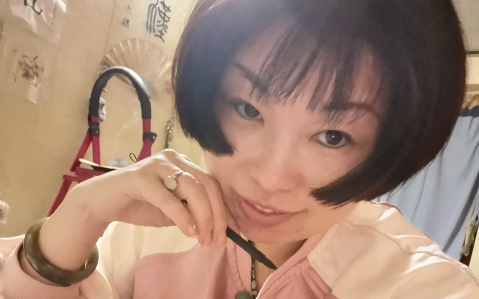 50岁的老阿姨喜欢抄经的自己._哔哩哔哩_bilibili