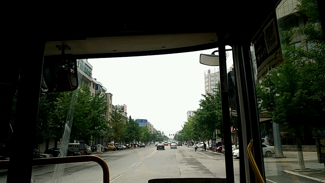 凌海市2路公交车上振兴路广一视角不完整