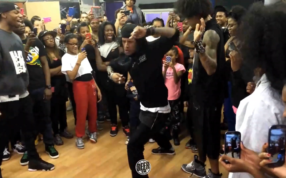 【就离谱】Les Twins Larry创意无限演绎Flosstradamus  Rollup哔哩哔哩bilibili