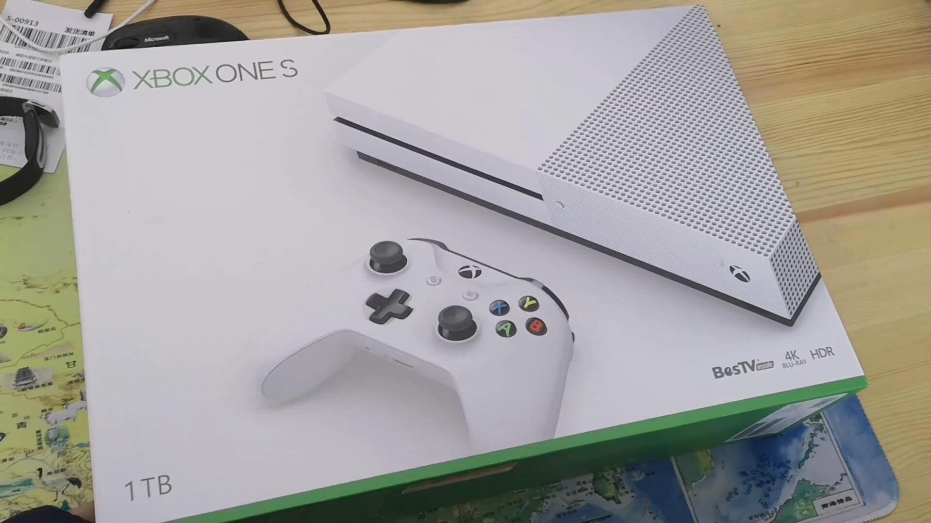 [图]【机顶盒开箱】xbox one s开箱以及开机 最便宜的4k播放机