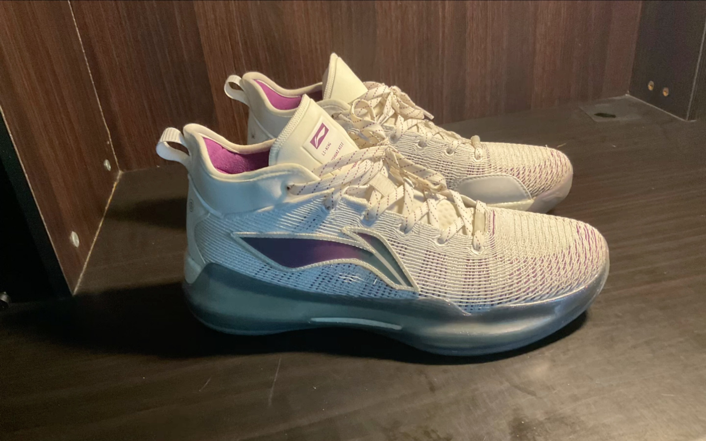 出驭帅1342珠光紫43码几乎全新