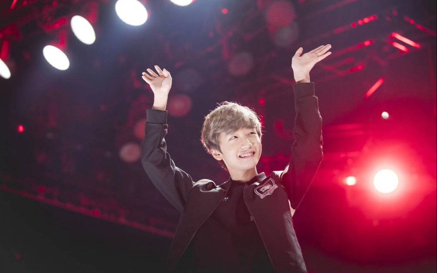 peanut还记得吗那个一头银发意气风发的少年