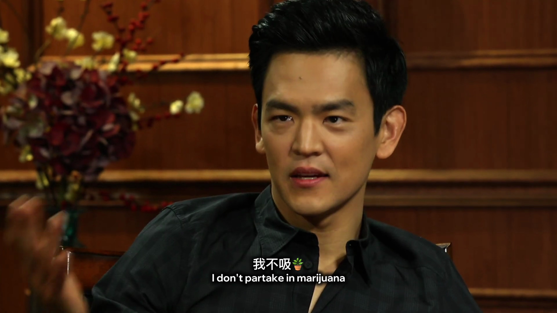 【John Cho/约翰赵】“我想说好我爸那代人的故事”|自制中英熟肉Larry King专访哔哩哔哩bilibili