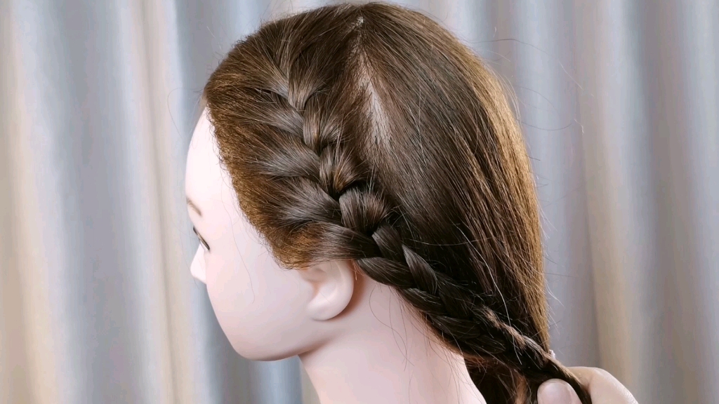 3股辫几种基础编发小方法,让你轻松编出漂亮发型