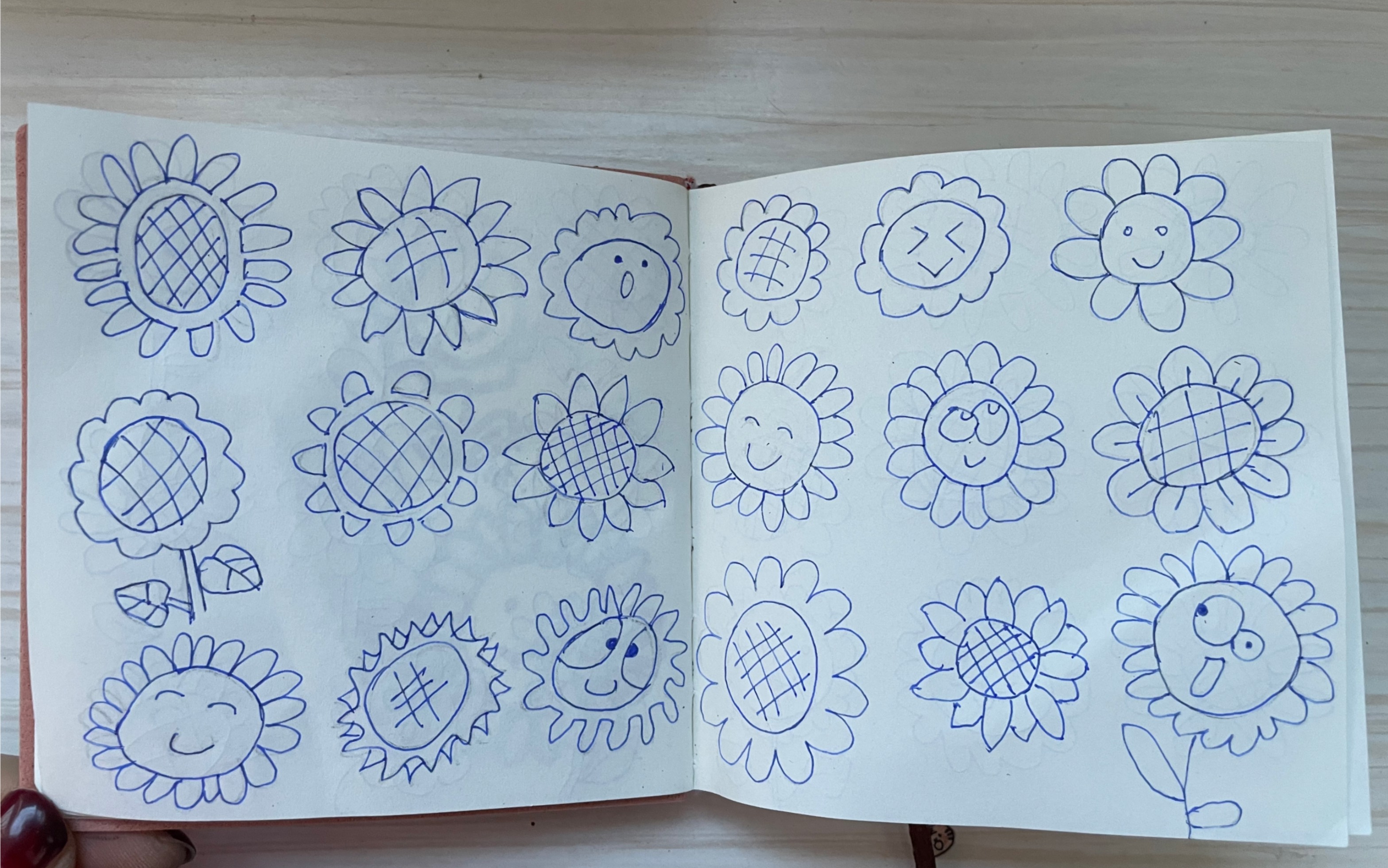 挑战简笔画10000例之向日葵篇!完成进度(74/10000)