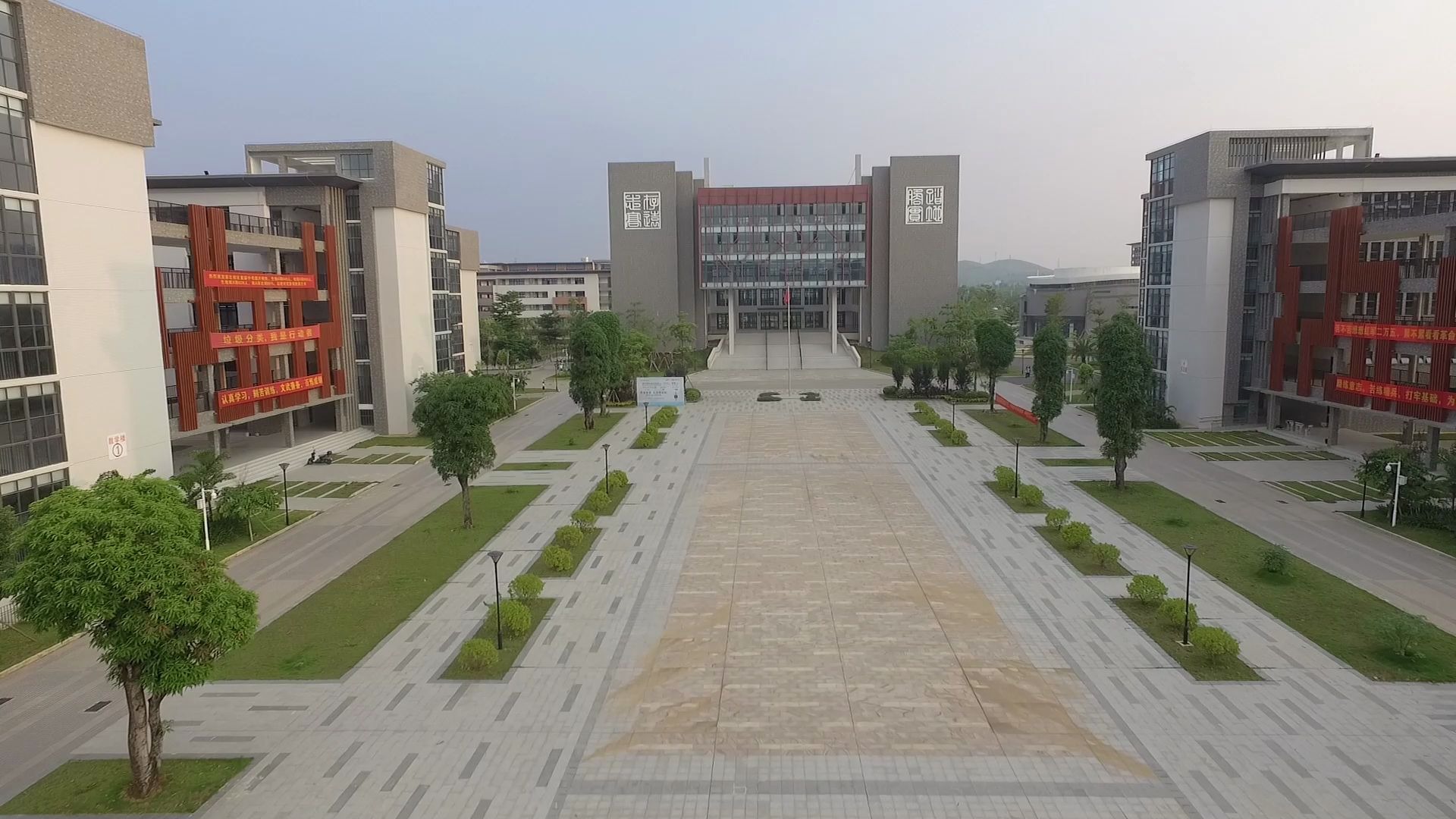 2020广西大学附属中学(崇左校区)新生军训夜拍