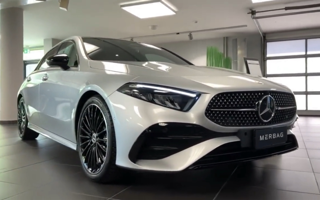 2023梅赛德斯奔驰a180d两厢版,外部和内部绕车实拍