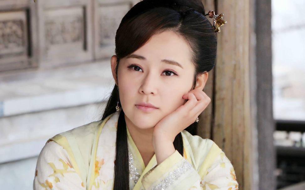 盛秋月男人有钱三妻四妾女人有钱只能三从四德凭什么