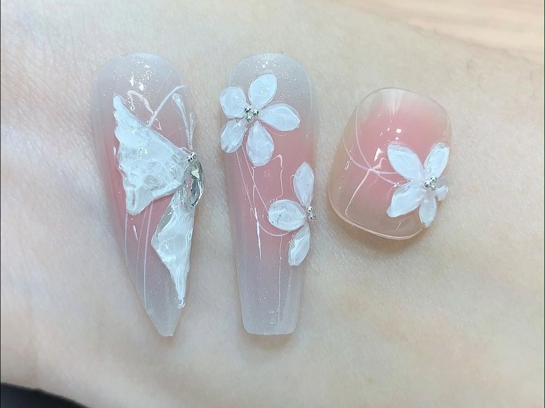 美甲教程-手绘立体冰透蝴蝶美甲