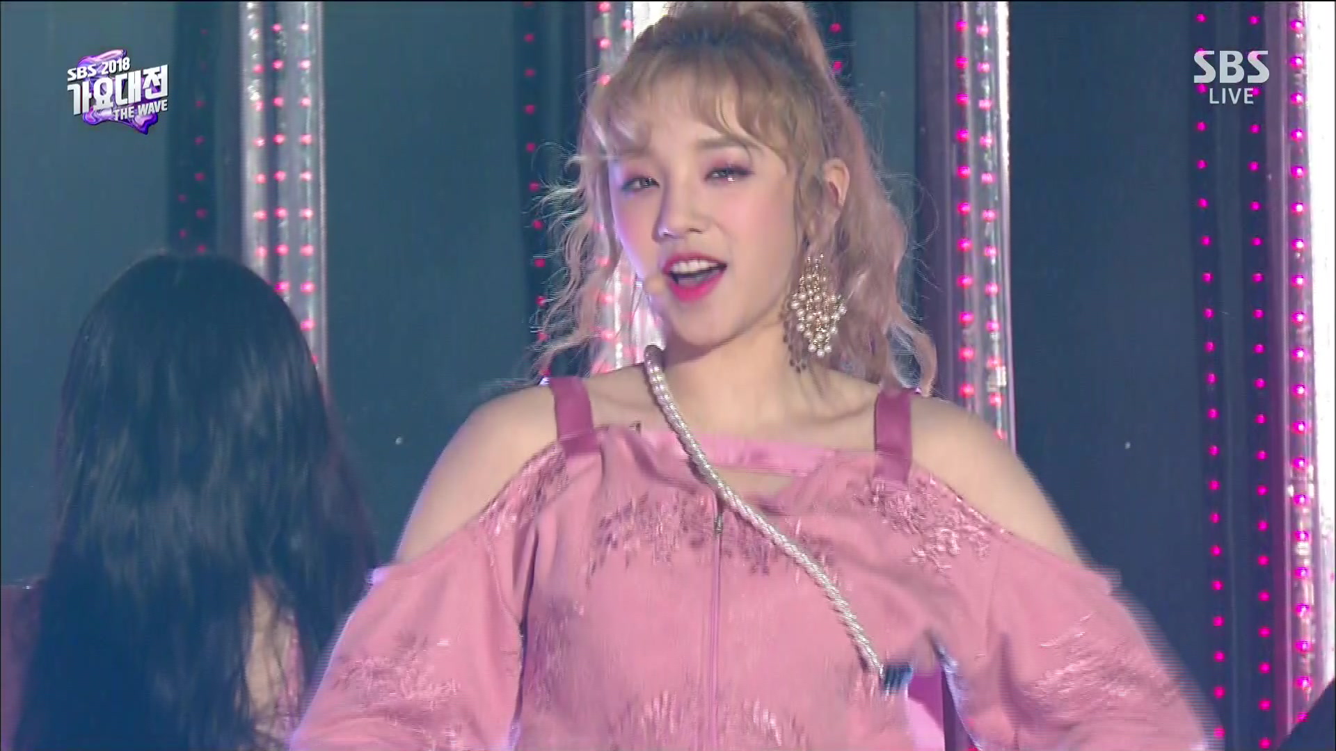 [图](G)I-DLE - LATATA (181225 2018 SBS Gayo Daejun)【1080P】