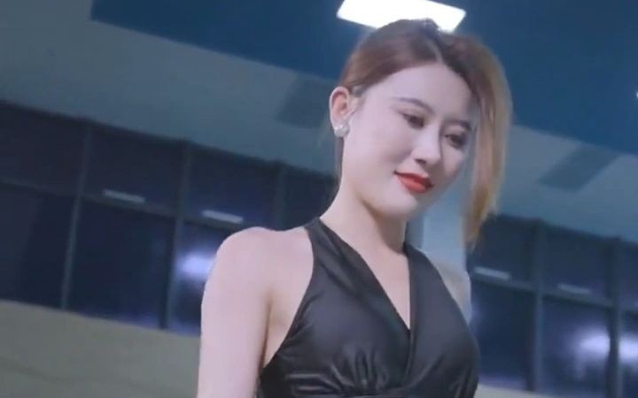 我的绝色老板娘 B站