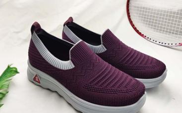 秋冬新款飞织健步口标字母洋气一脚蹬懒人休闲鞋透气轻便软底女鞋2573