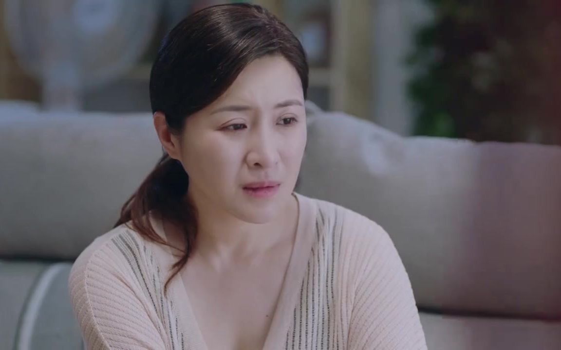 遍地书香,李焕荣想让儿子回心转意,还在儿媳面前嚎啕大哭_哔哩哔哩