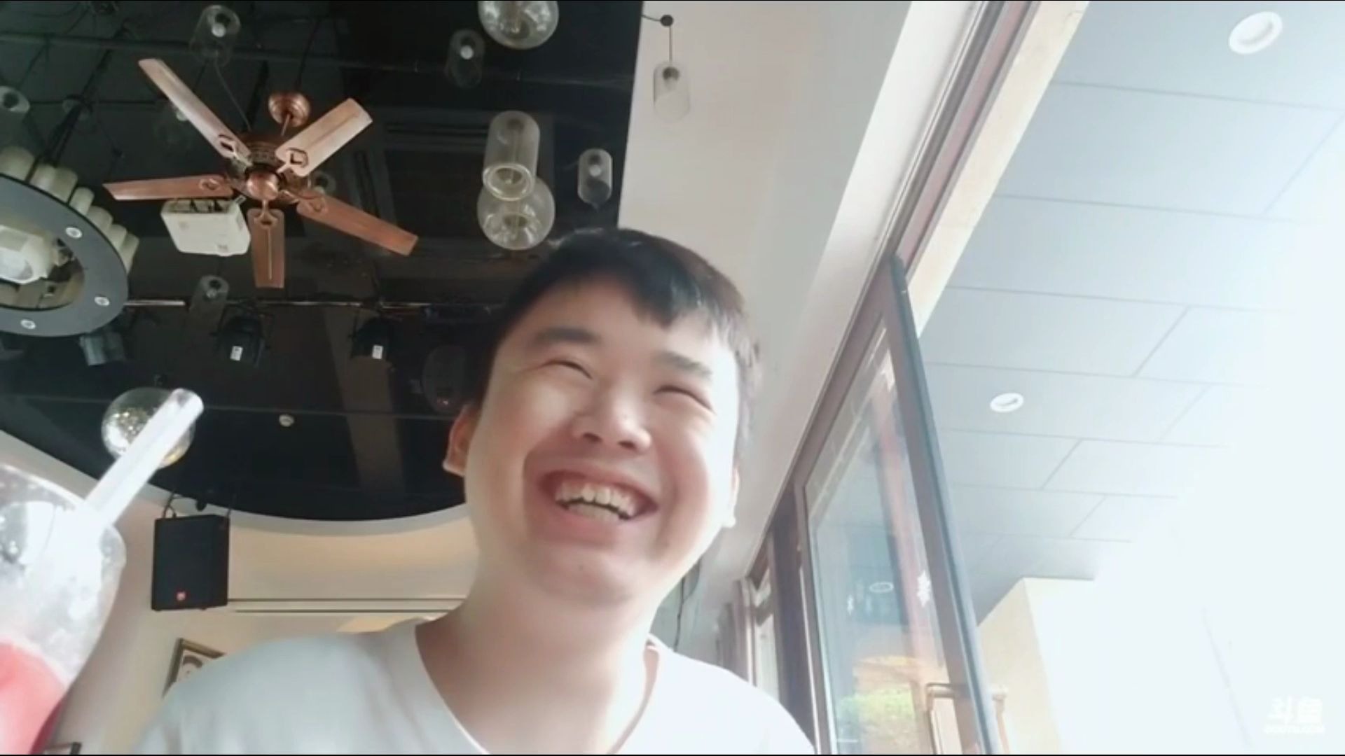 张顺飞与蒋某人起争执,起因是李老八与冯雪娟?