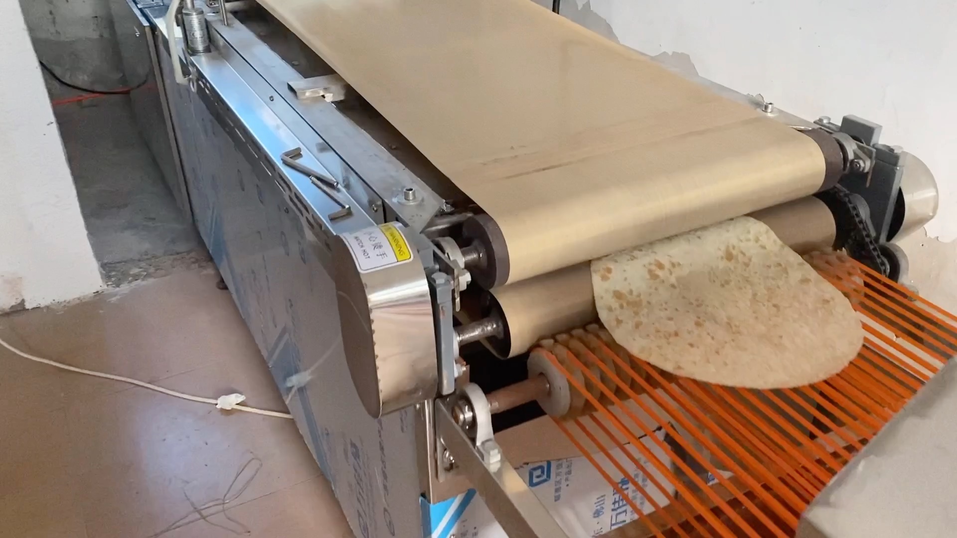 全自动单饼机,圆形单饼机做法大全,多功能单饼机一机多用展示