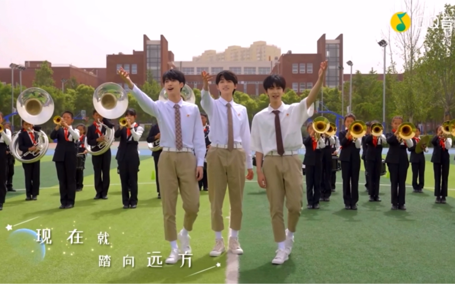 [图]缤纷小舞台歌曲串烧（游子吟+未来之光+春晓）