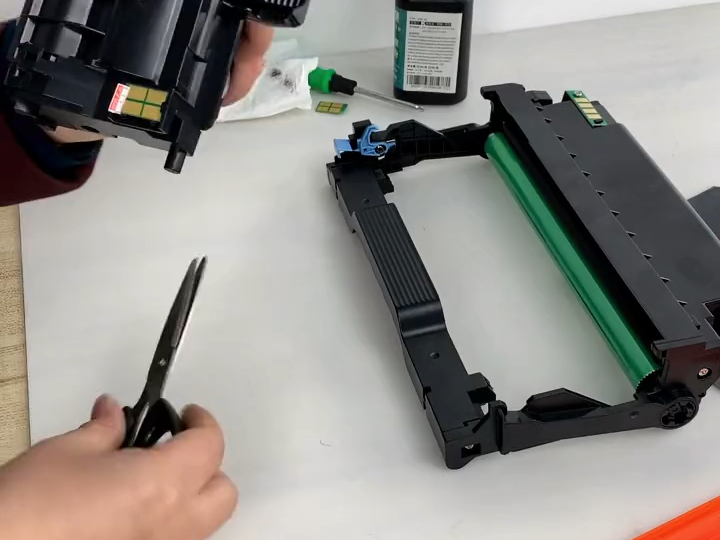 奔图to400打印机加粉